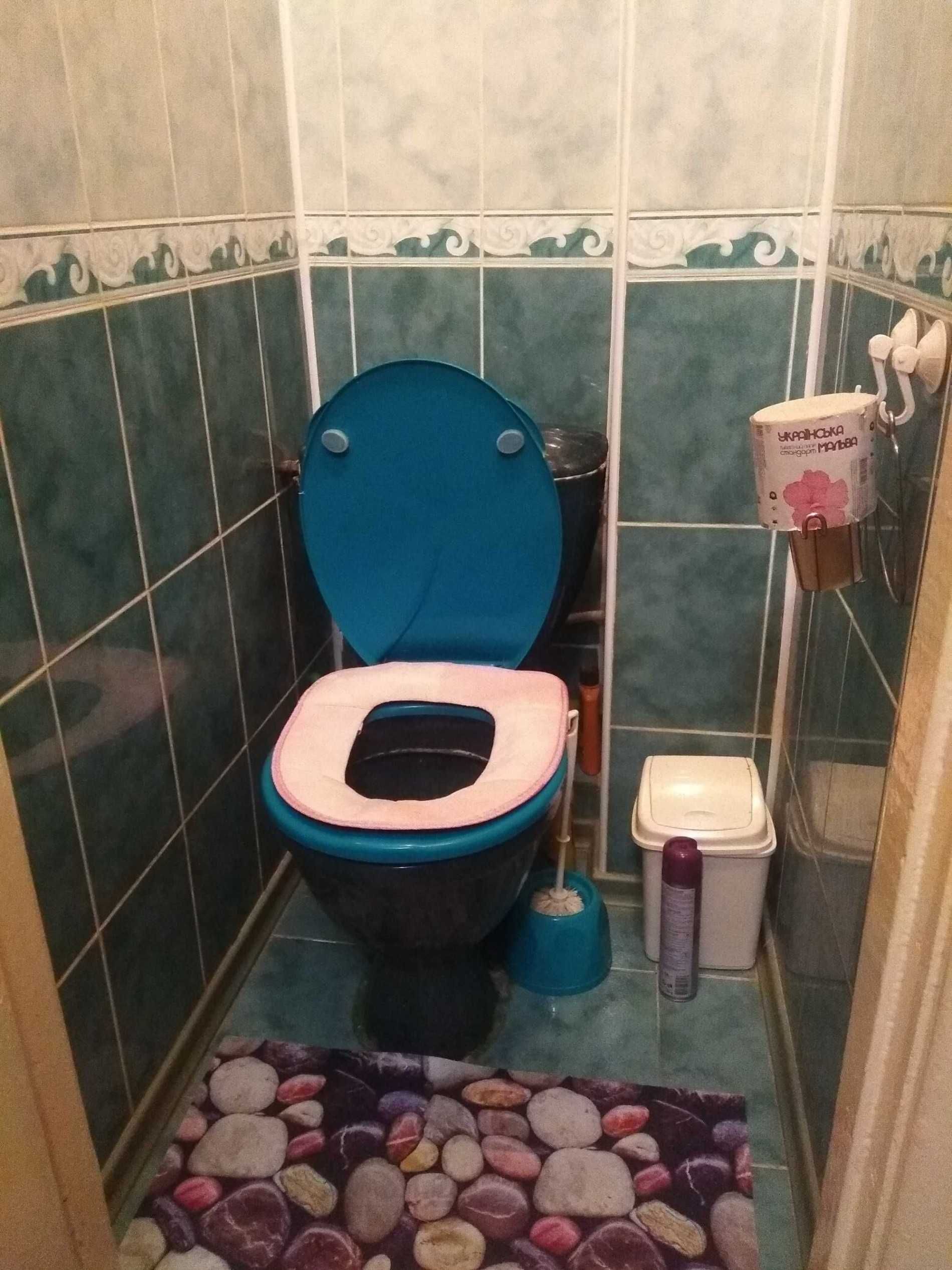 р Продам 2-кімнатну квартиру в центрі з чудовим краєвидом!