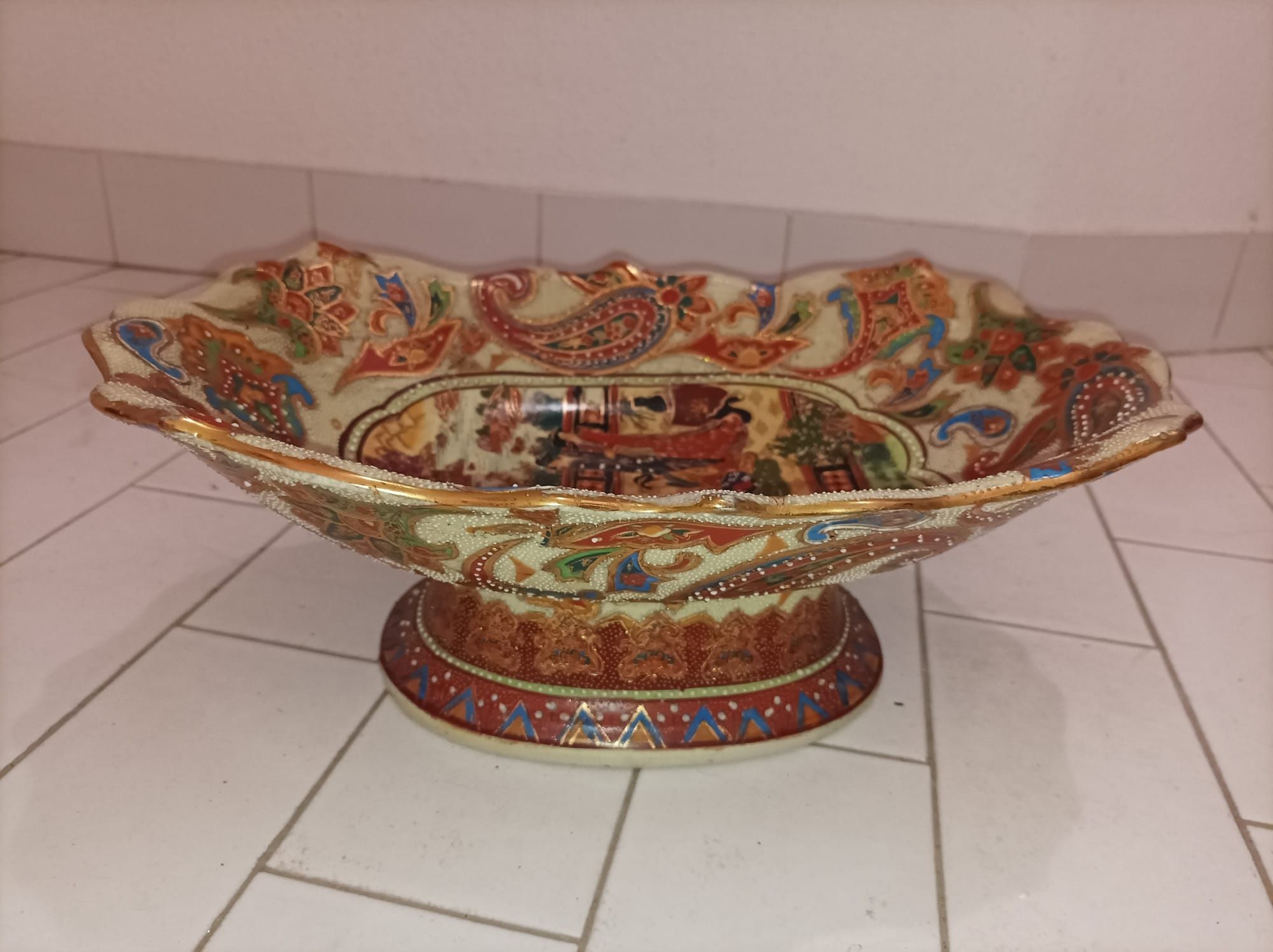 Taça vintage chinesa em porcelana