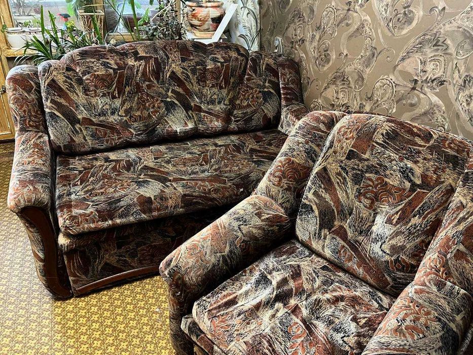 Диван і крісло мебель