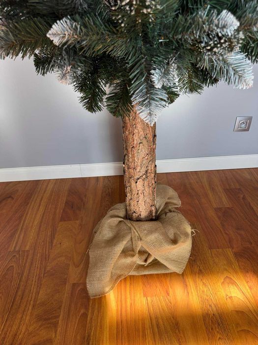 Choinka na pniu 160 cm 180 cm – Premium, trwała ośnieżona / śnieg 1,6m