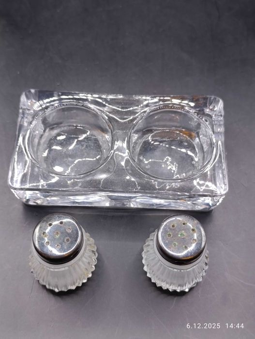 Stary Zestaw: butelka, karafka, solniczki WMF