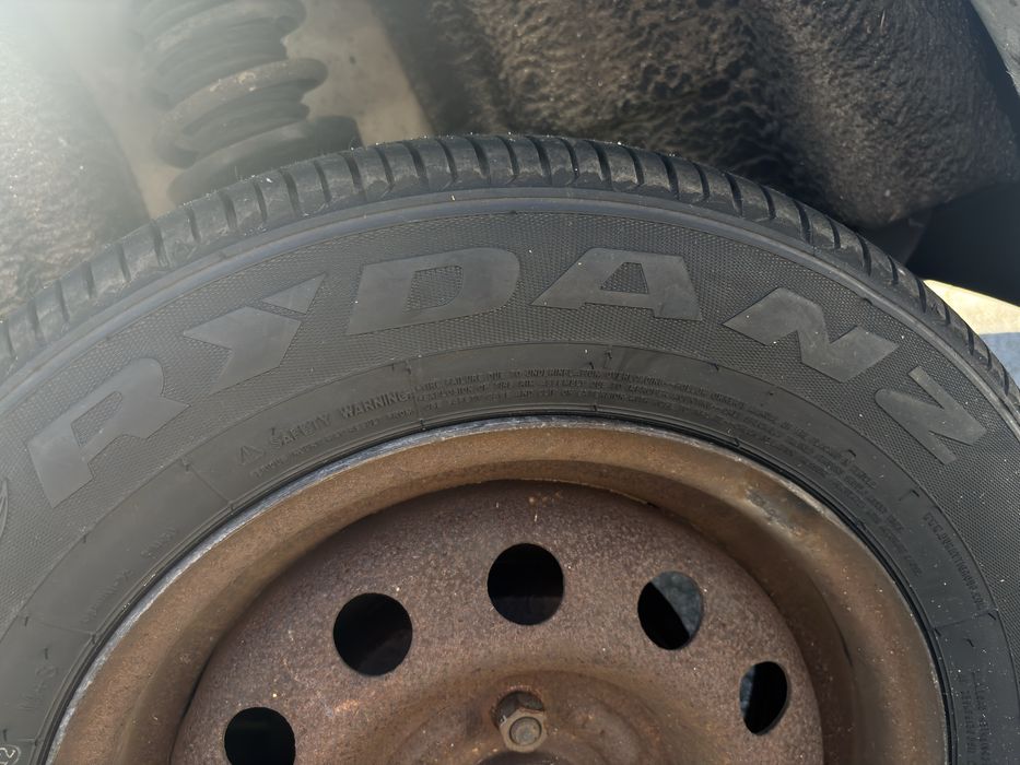 Pneus 165/70 R13