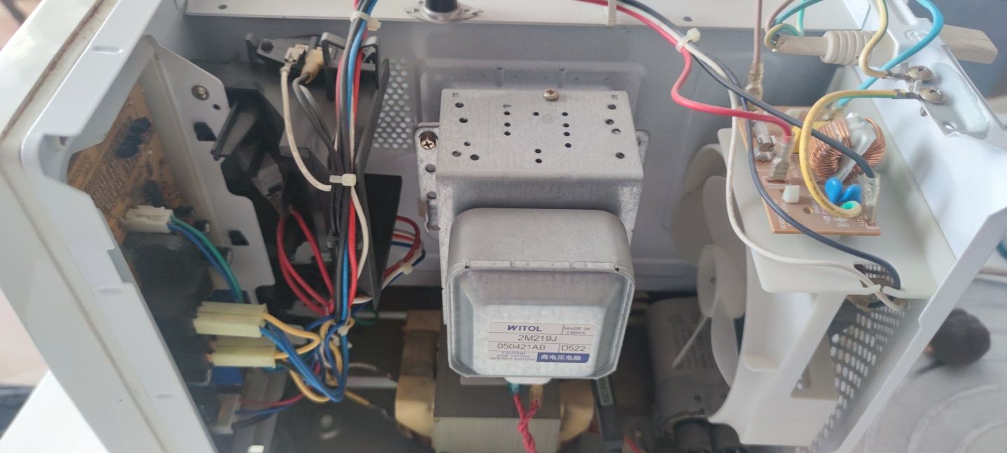 Części mikrofalówka Amica 21E80G