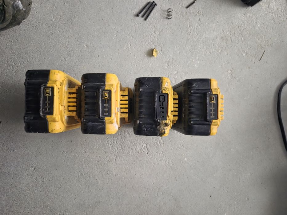 Продам акумулятори девольт