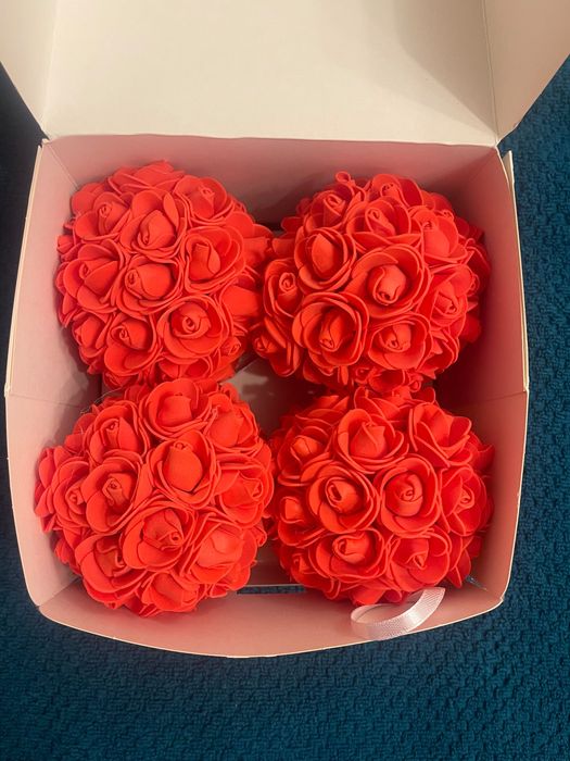 Bombki i misie z różyczek piankowych