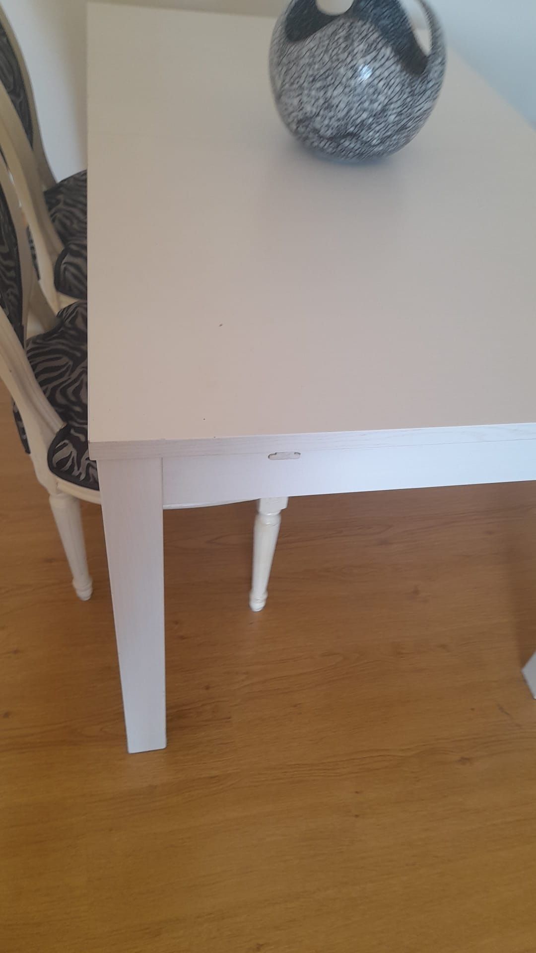 Mesa de jantar branca