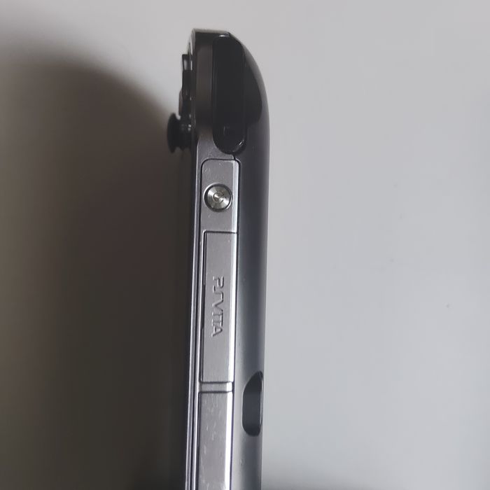 Konsola PSVita OLED 1004 + Ładowarka i Karta pamięci 4GB