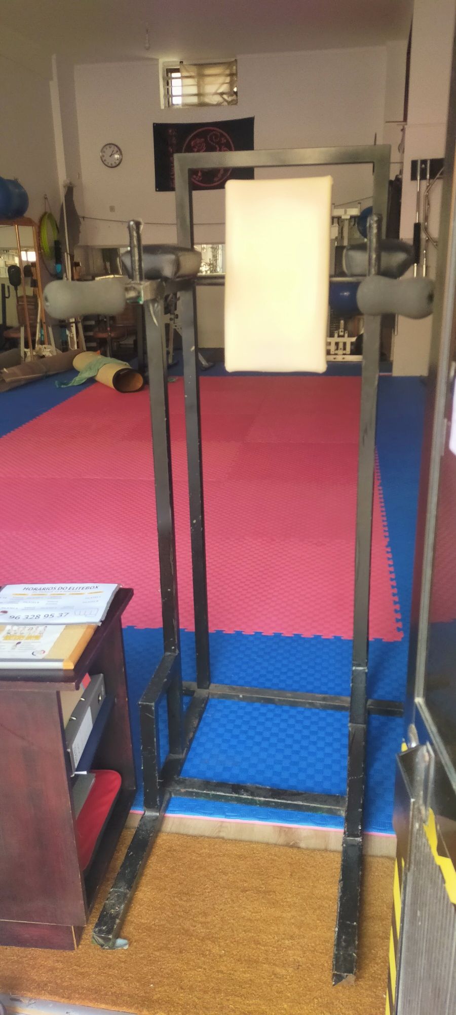 Supino banco step bosu sofá fundos sacos boxe