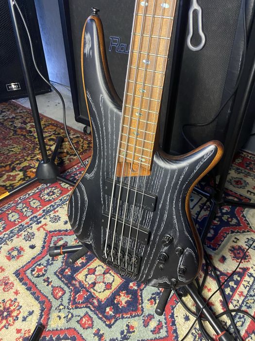 Ibanez SR675    5-струнний бас