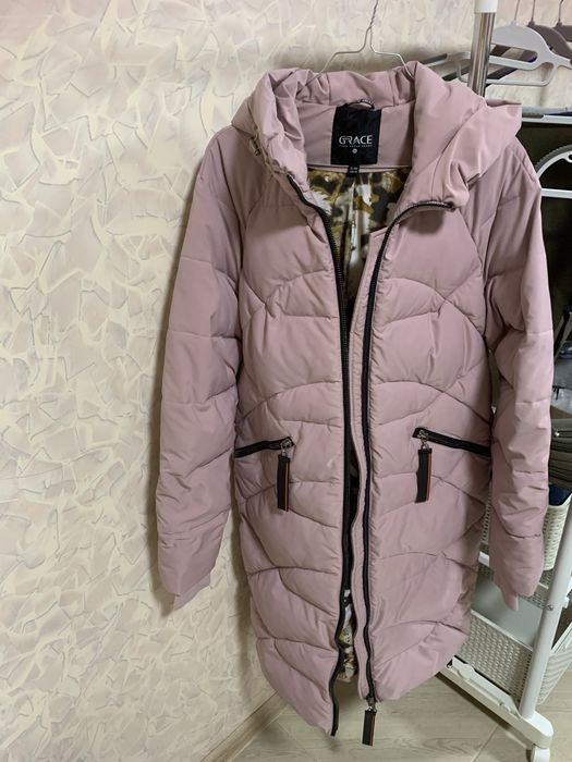 Пуховик. наповнювач холлофайбер.