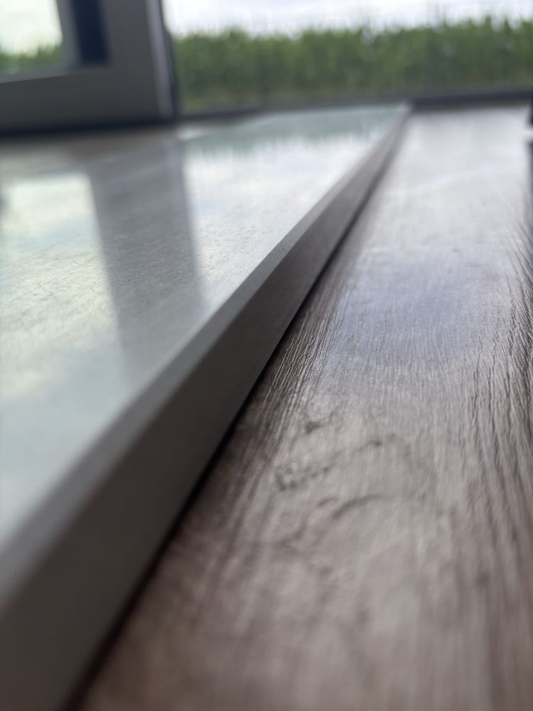 Parapet z konglomeratu