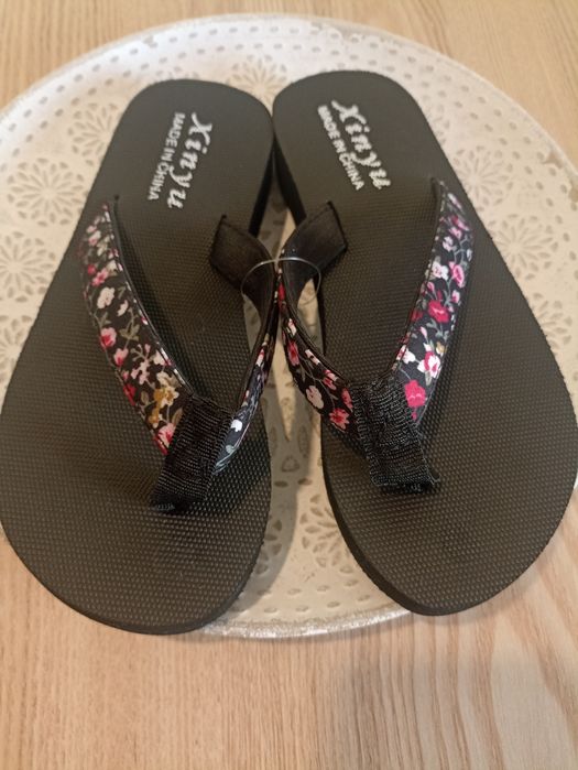 Chinelos de senhora lindos