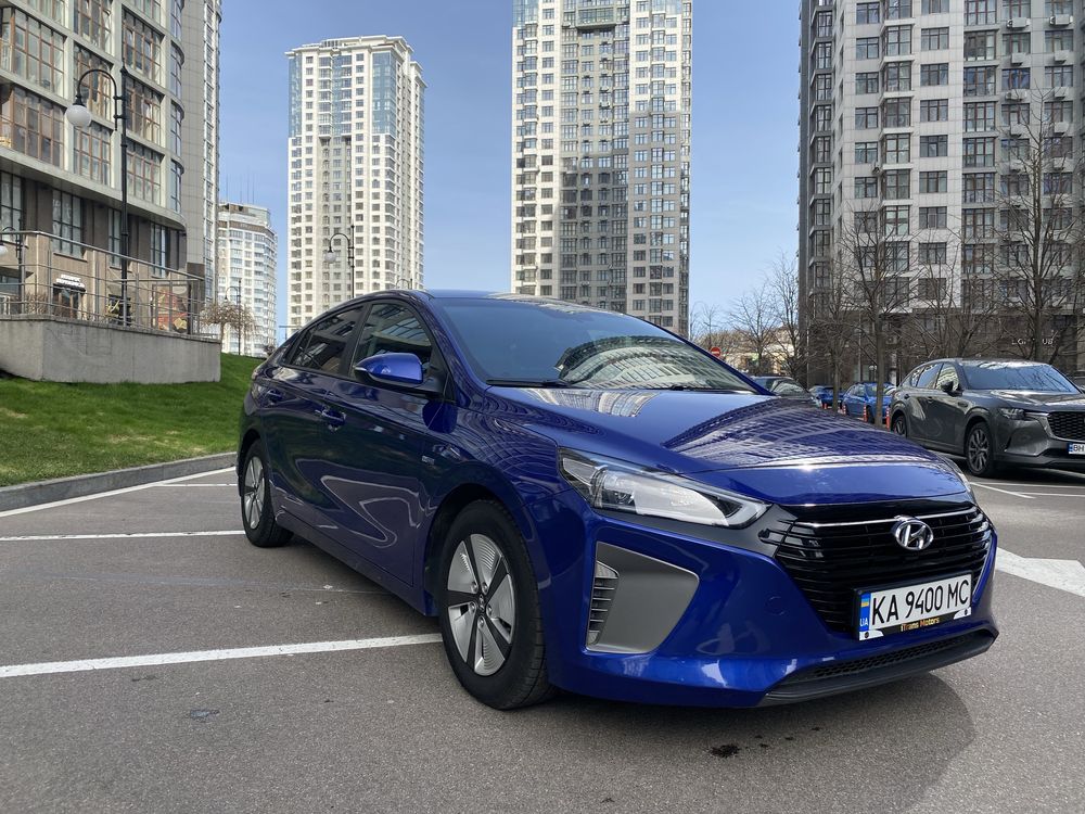 Продам Hyundai IONIQ 2019 року гібрид