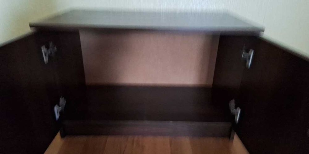 Тумбочка, меблі в кімнату