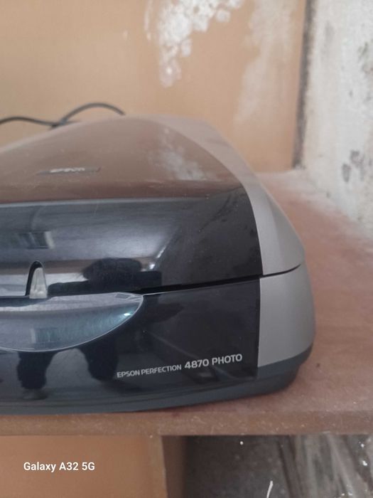 Scanner de Fotos Epson Perfection 4870 com Cabo de Alimentação