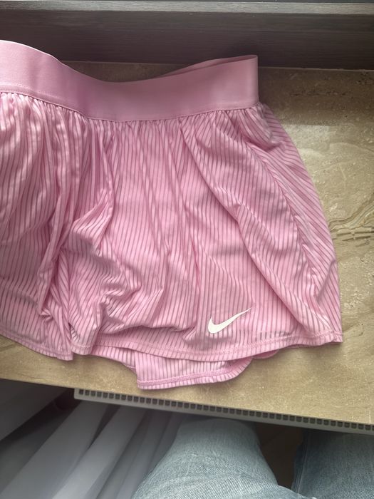 Рожева тенісна юбка-шорти nike