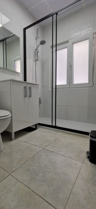 Quartos/T2 - Professores, Médicos, Enfermeiros, Estudantes, Erasmus