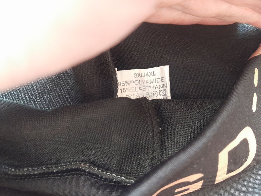 Czarne spodnie z kieszeniami rozm.XL