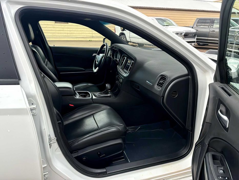 Dodge Charger      2019