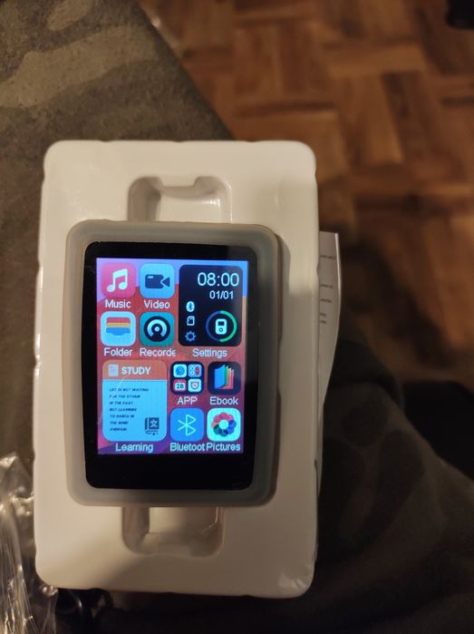 Przenośny odtwarzacz MP3 MP4 z funkcją bluetooth