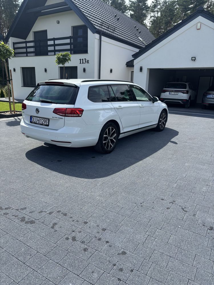 VW Passat B8 Zadbany