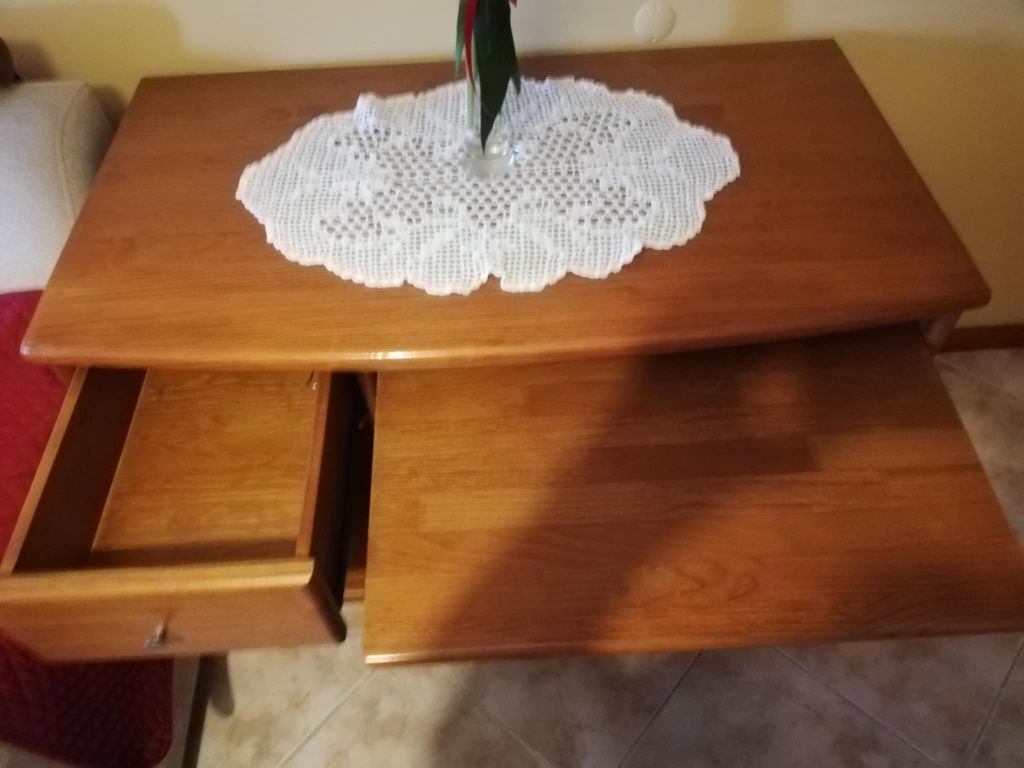 Secretaria de pinho maciço