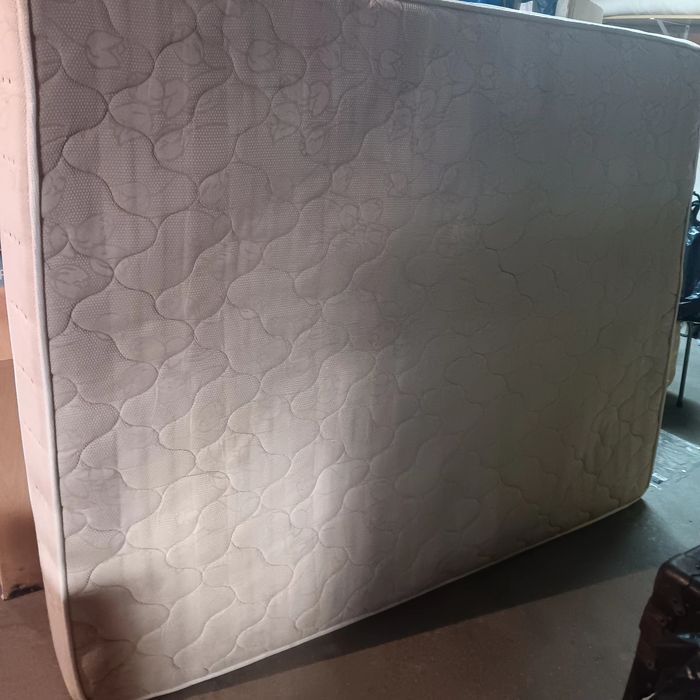 Vendo colchão de casal marca PIKOLIN