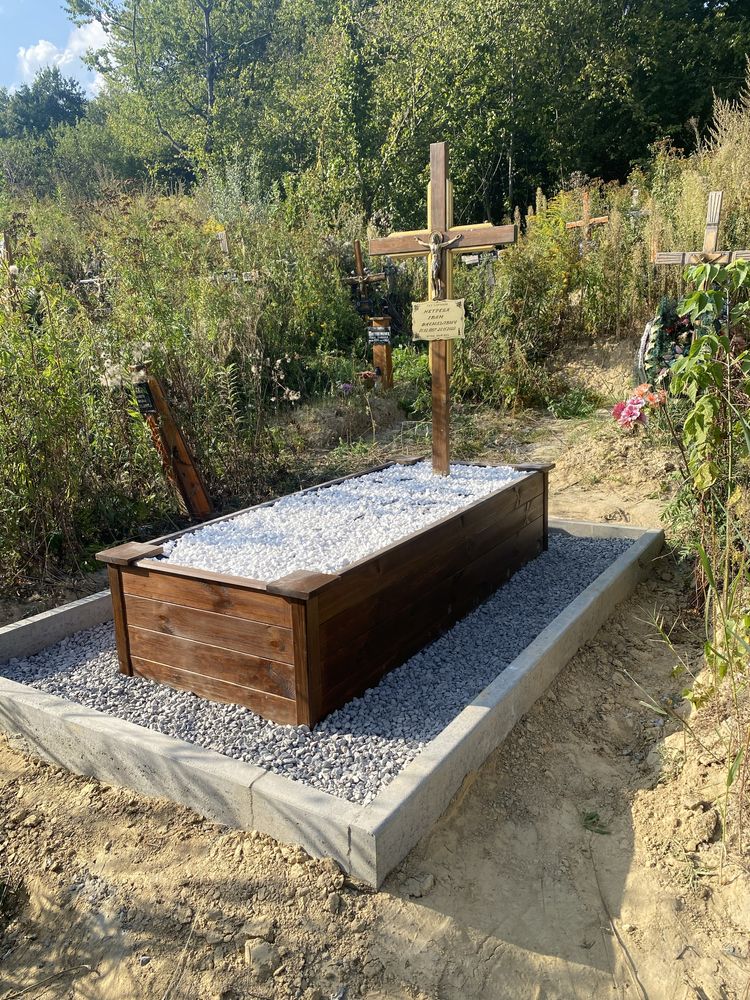 Дерев’яний надмогильник,обрамівка,надгробок,лавка на цвинтар