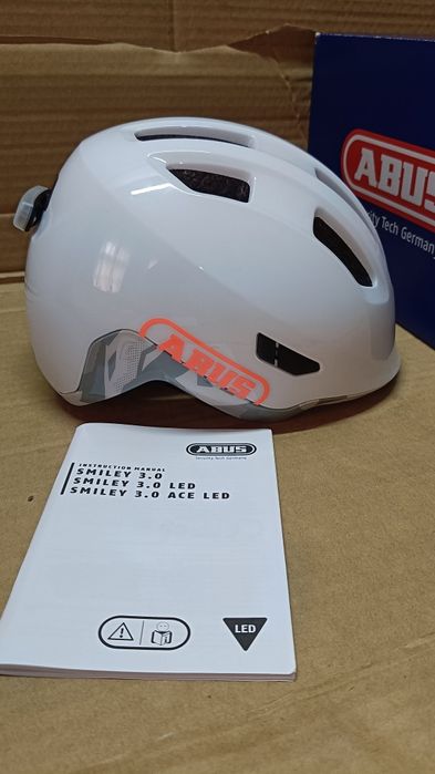 Abus Smiley 3.0 ACE kask dziecięcy kask rowerowy  światłem Rozm.45-50