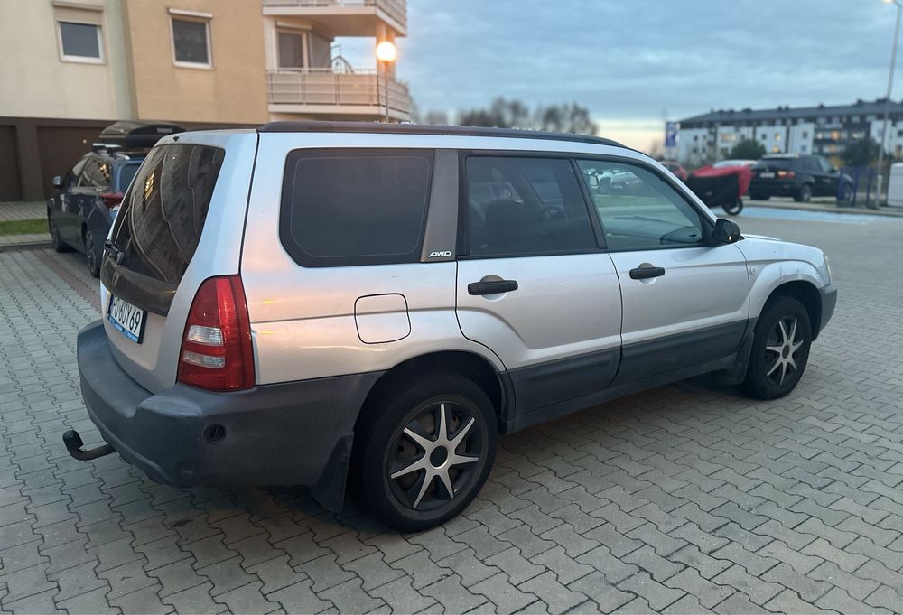 Subaru Forester 2.0 z LPG napęd AWD dobry stan bez rdzy