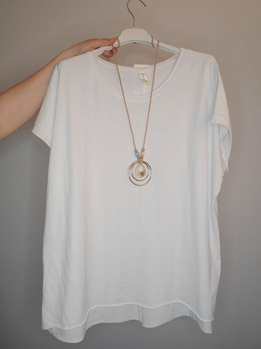 Nowa bluzka damska z wisiorkiem