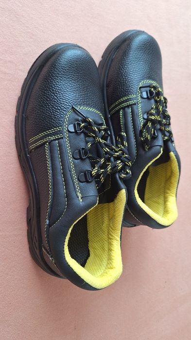 Nowe buty robocze roz. 43