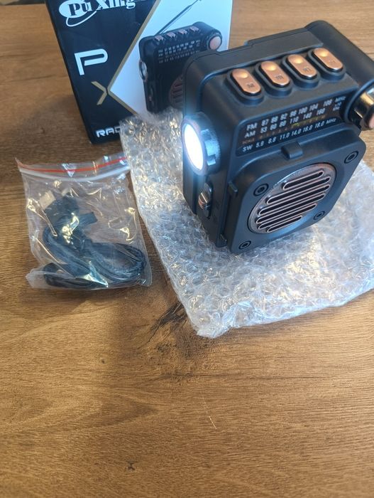 Głośnik bluetooth, odtwarzacz MP3, USB, Sd, radio FM AM, latarka LED