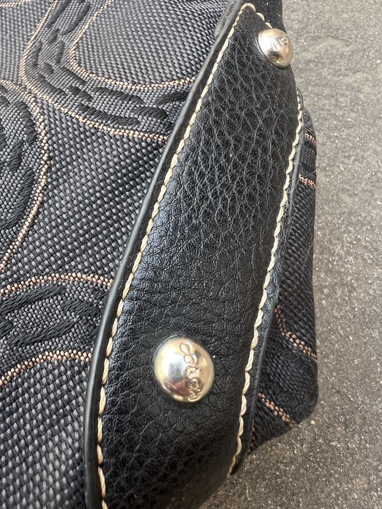 ПРОДАМ оригинальную сумку Coach leather bag authentic one size