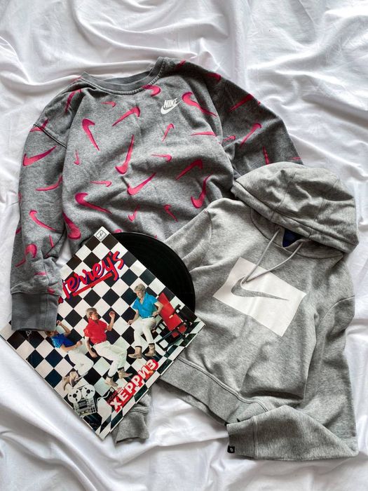 Толстовка Nike с галочками