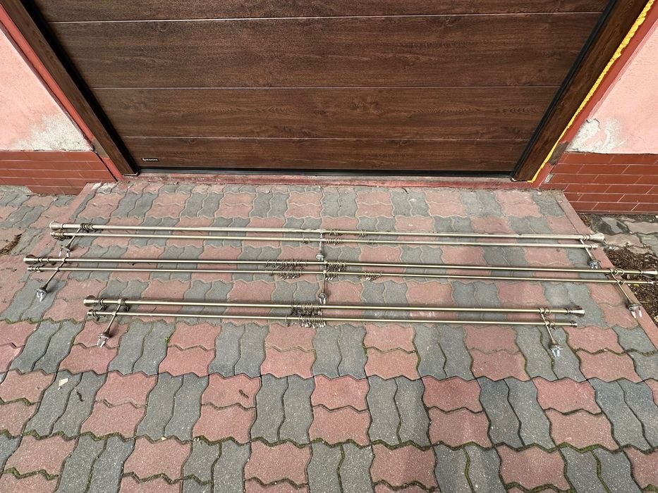 Karnisze podwójne , mosiądz