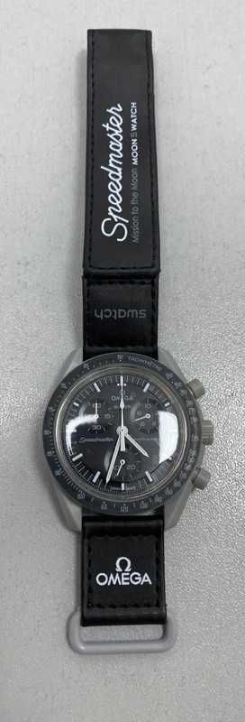 Omega x Swatch SO33M100 – Nocne Światło