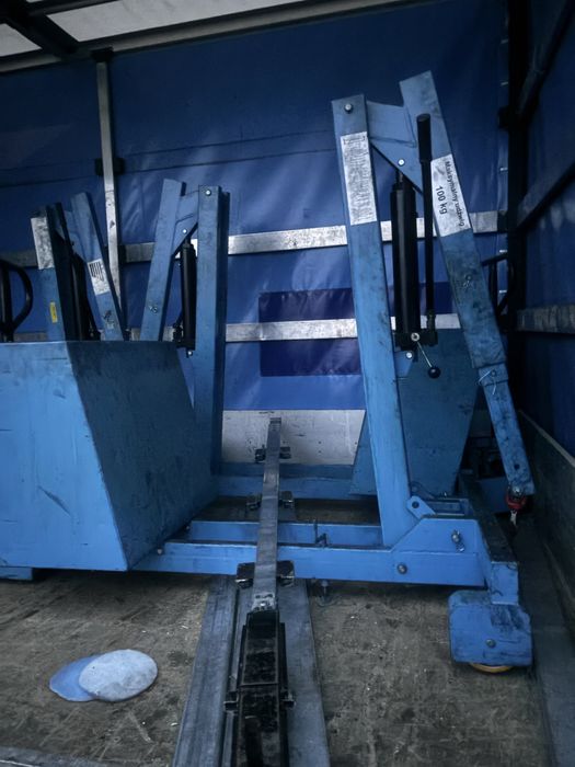 Żuraw hydrauliczny ręczny z przeciwwagą ZHR550- PW