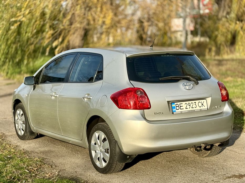 TOYOTA Auris, газ/бензин. Стан гарний