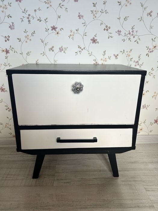 Recznie malowana szafka nocna