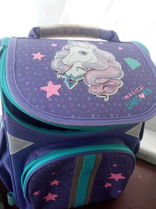 Рюкзак шкільний для першачків