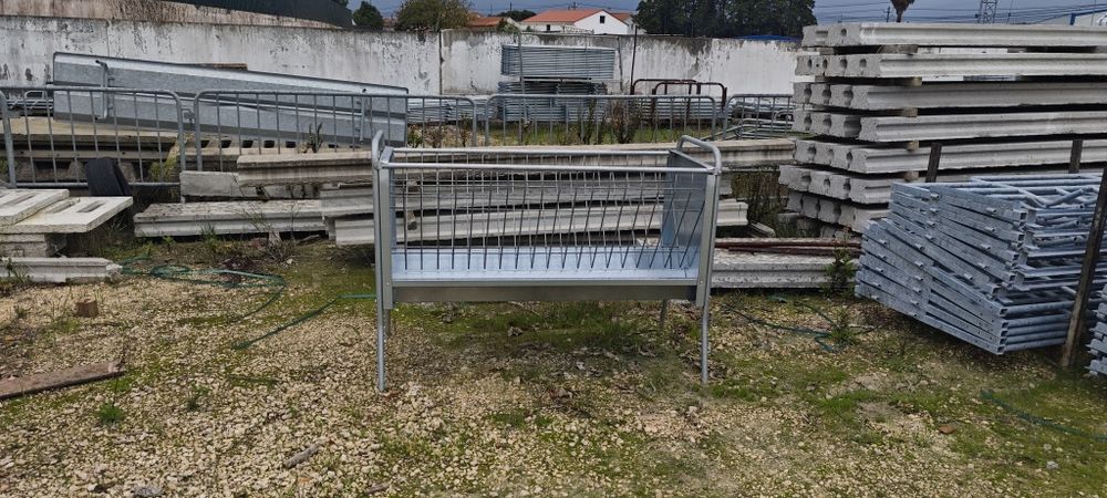 Manjedoura/Forrageira ovinos 150cm 200 cm e 250cm