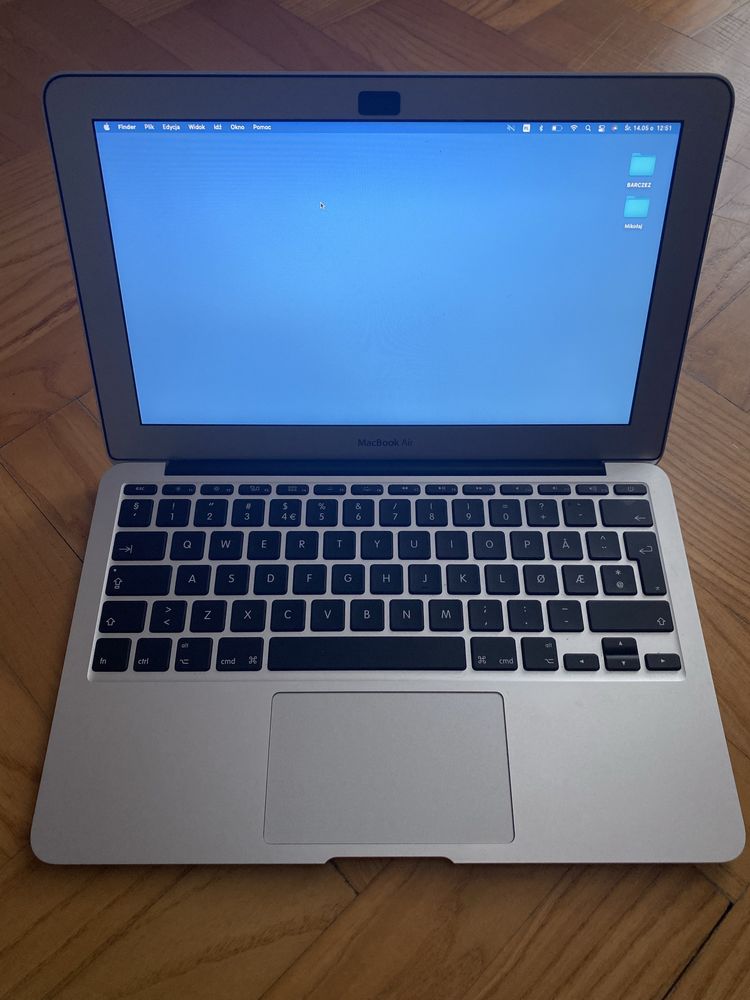 Apple Macbook Air (2015)