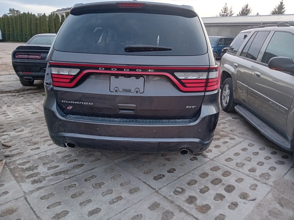 Drzwi prawy przod dodge durango pau