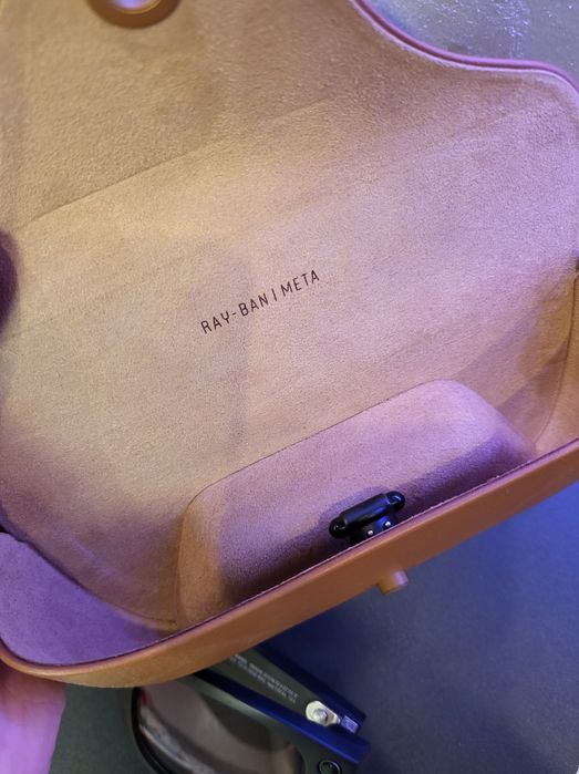 Ray Ban meta ai transitions смарт окуляри RW4006 wayfarer з камерою

-