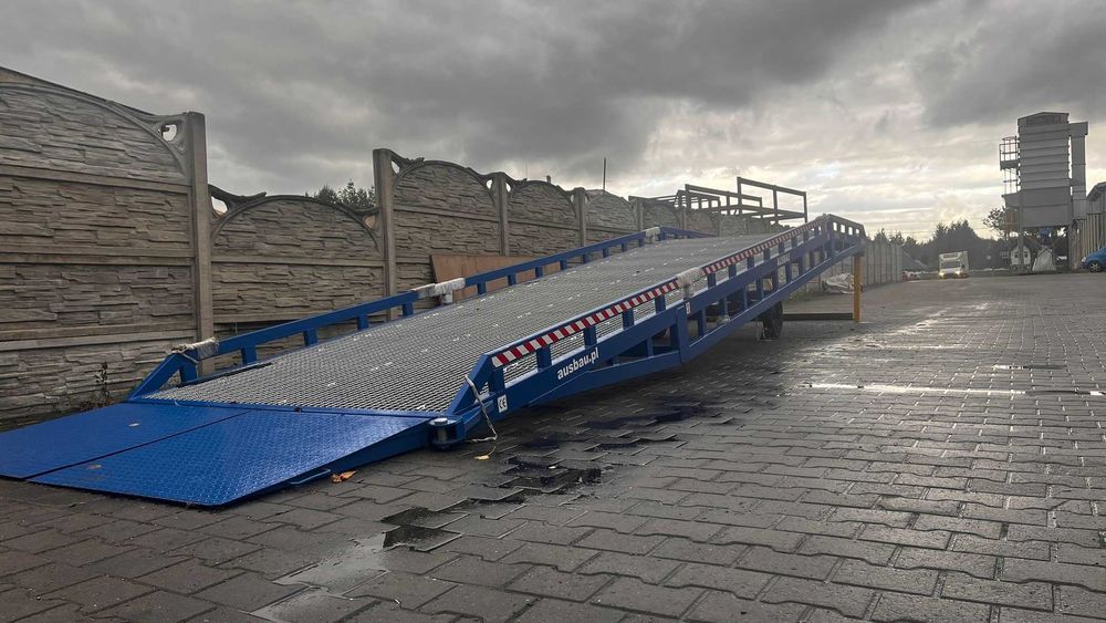 Rampa Mobilna najazdowa przeładunkowa rozładunkowa AUSBAU PRO10 NOWA