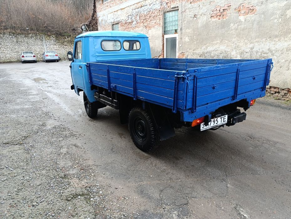 Уаз 3303. Бортовий Газ Бензин