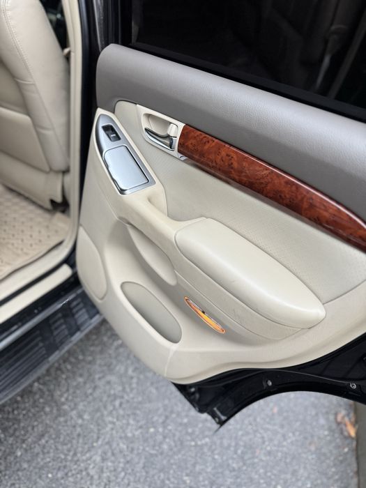 TOYOTAPradoPresident