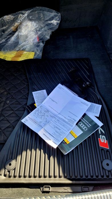 Audi S7 4G8 gumowy dywanik samochodowy, oryginał nowy!