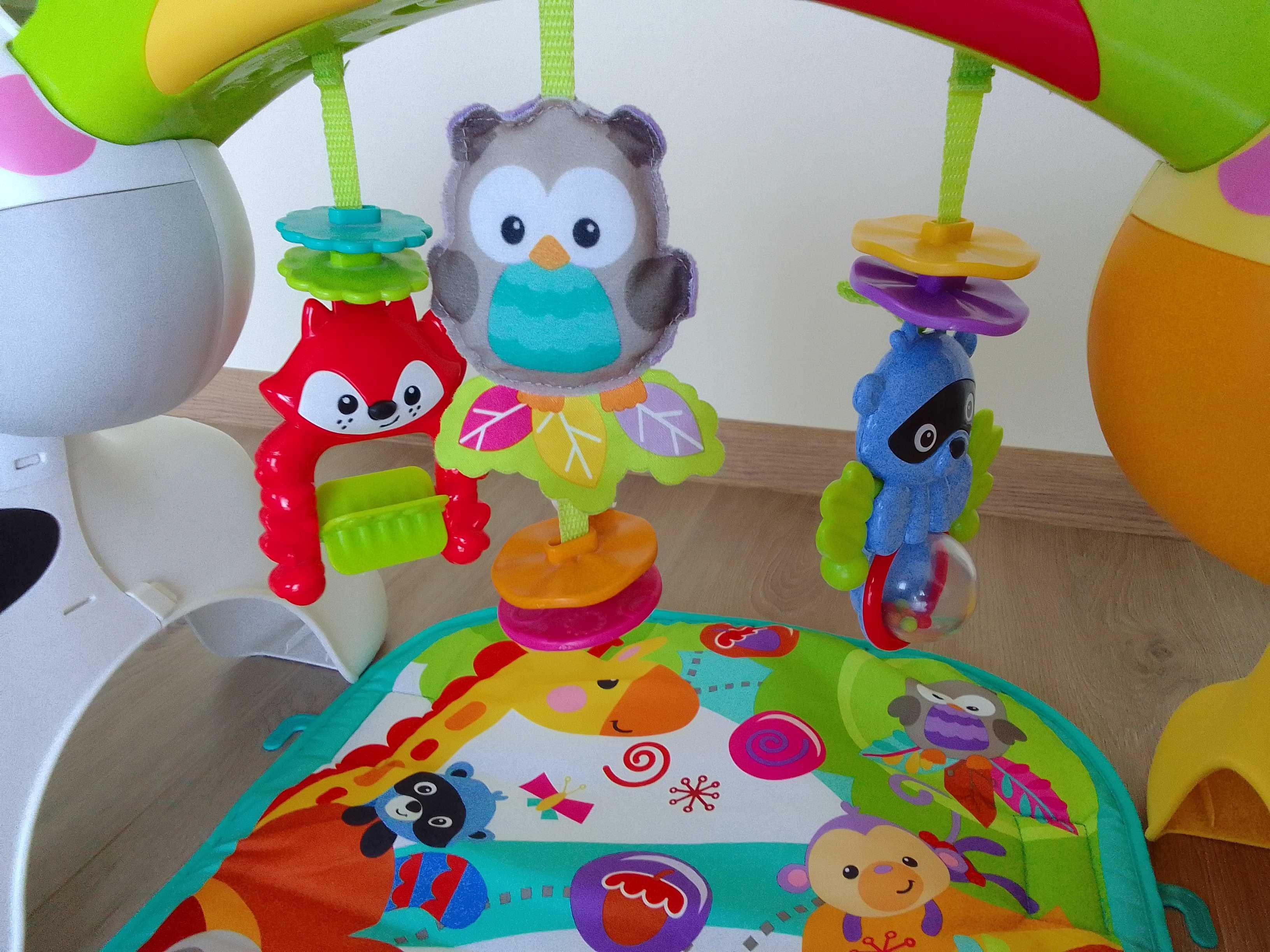 Fisher-Price mata edukacyjna, pałąk, wieża, zebra i żyrafa GLK31